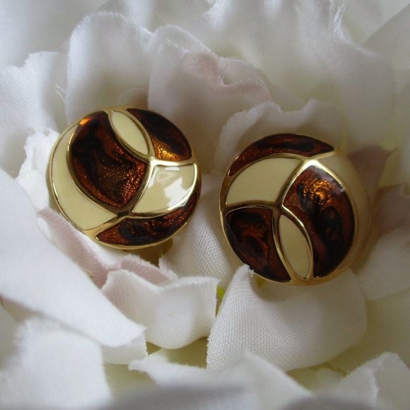 VINTAGE NECKLACE AND EARRINGS BUNDLE - Picture 8 of 15